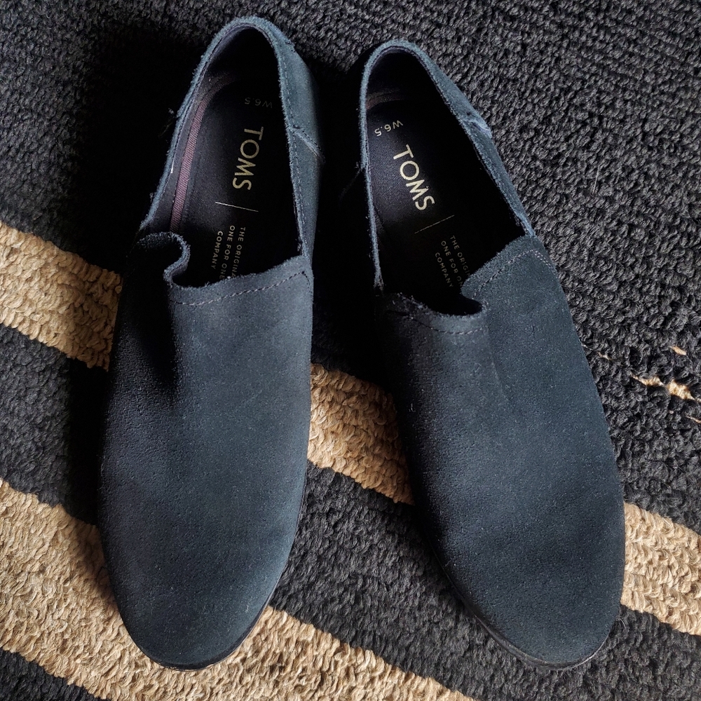 Toms suede low booties